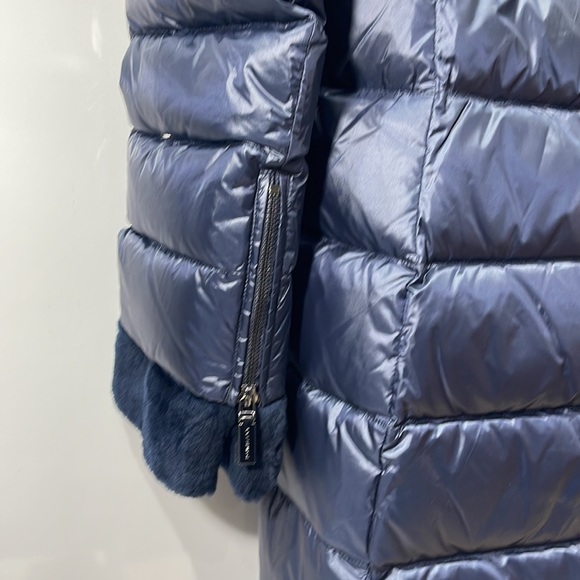 Gently worn Dawn Levy Lexie style with Hoodie Medium Blue - Picture 9 of 15